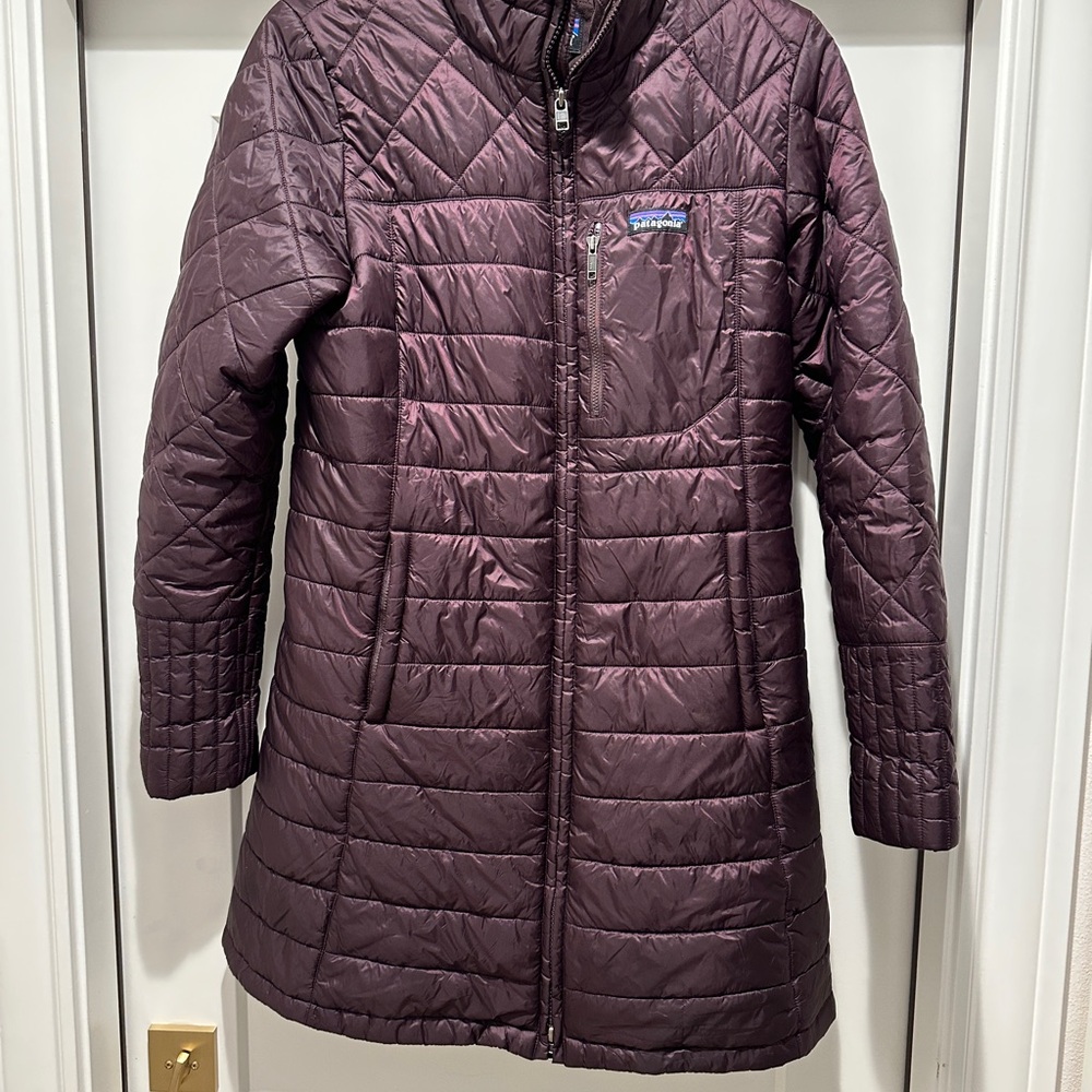 Patagonia Purple Puffer Jacket with Quilted Design